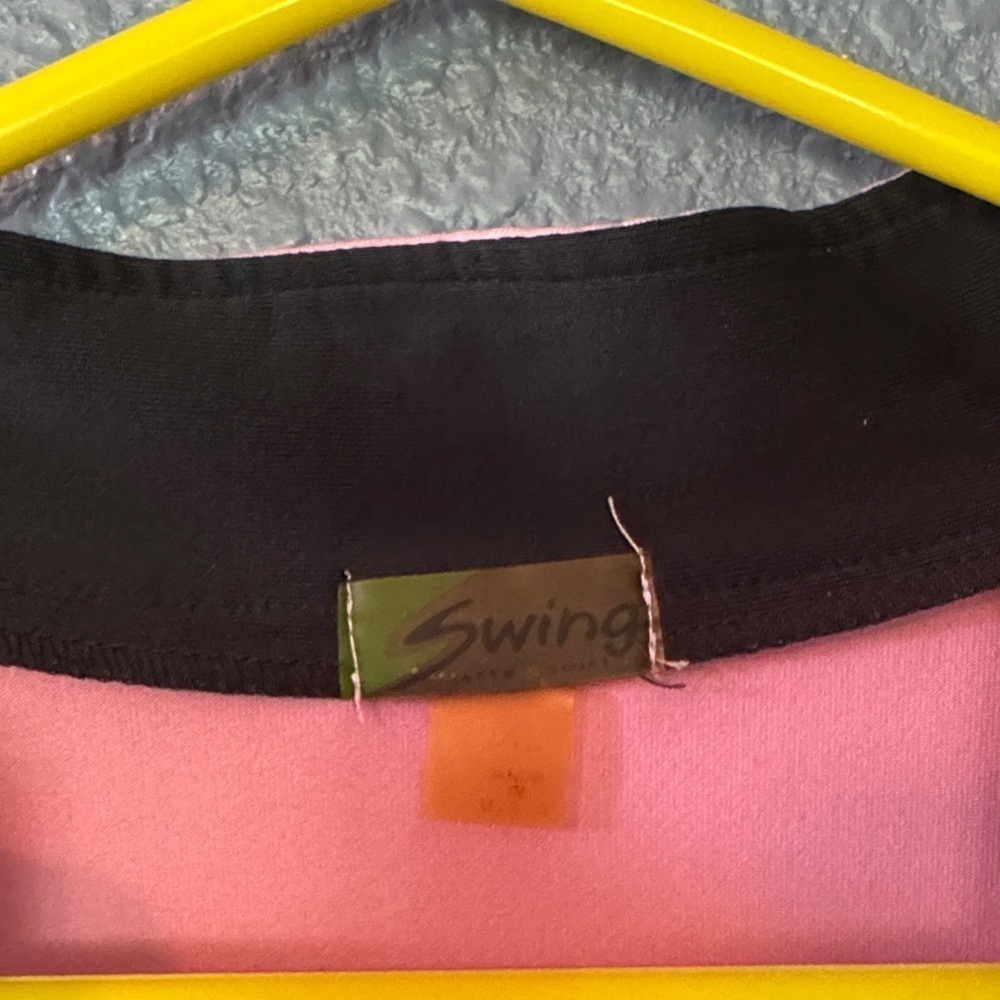 Stylish Pink and Black Half-Zip Women's Jersey - Picture 5 of 7
